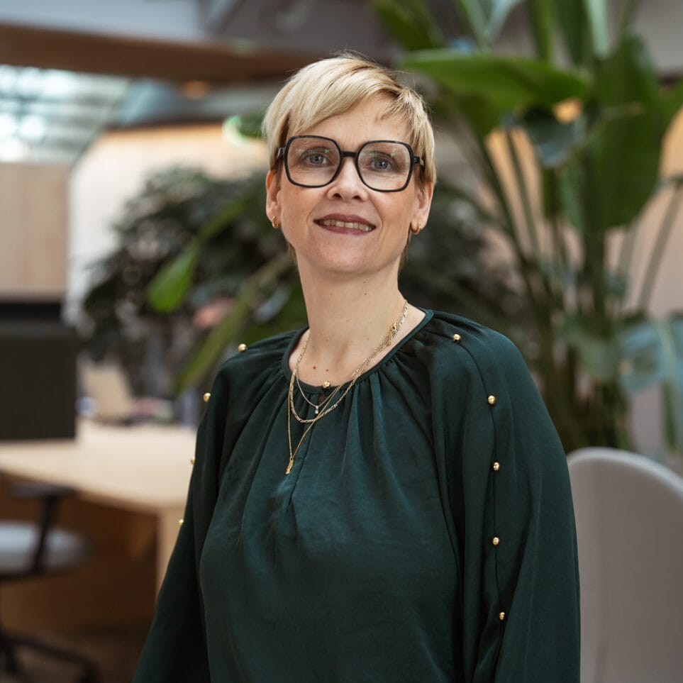 Een mediator brengt rust bij een arbeidsconflict